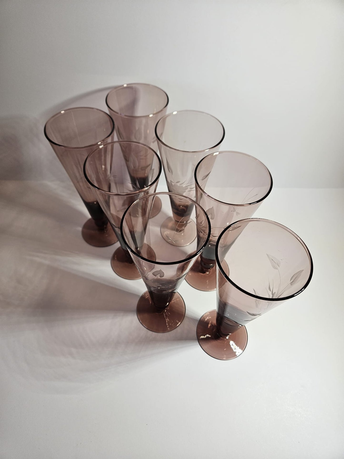 7 x Vintage mauve Parfait Wine Pilsner Glasses Flower design etched