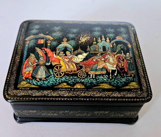 Vintage Russian Lacquer Box Hand Painted Signed by Alexey Skalozub