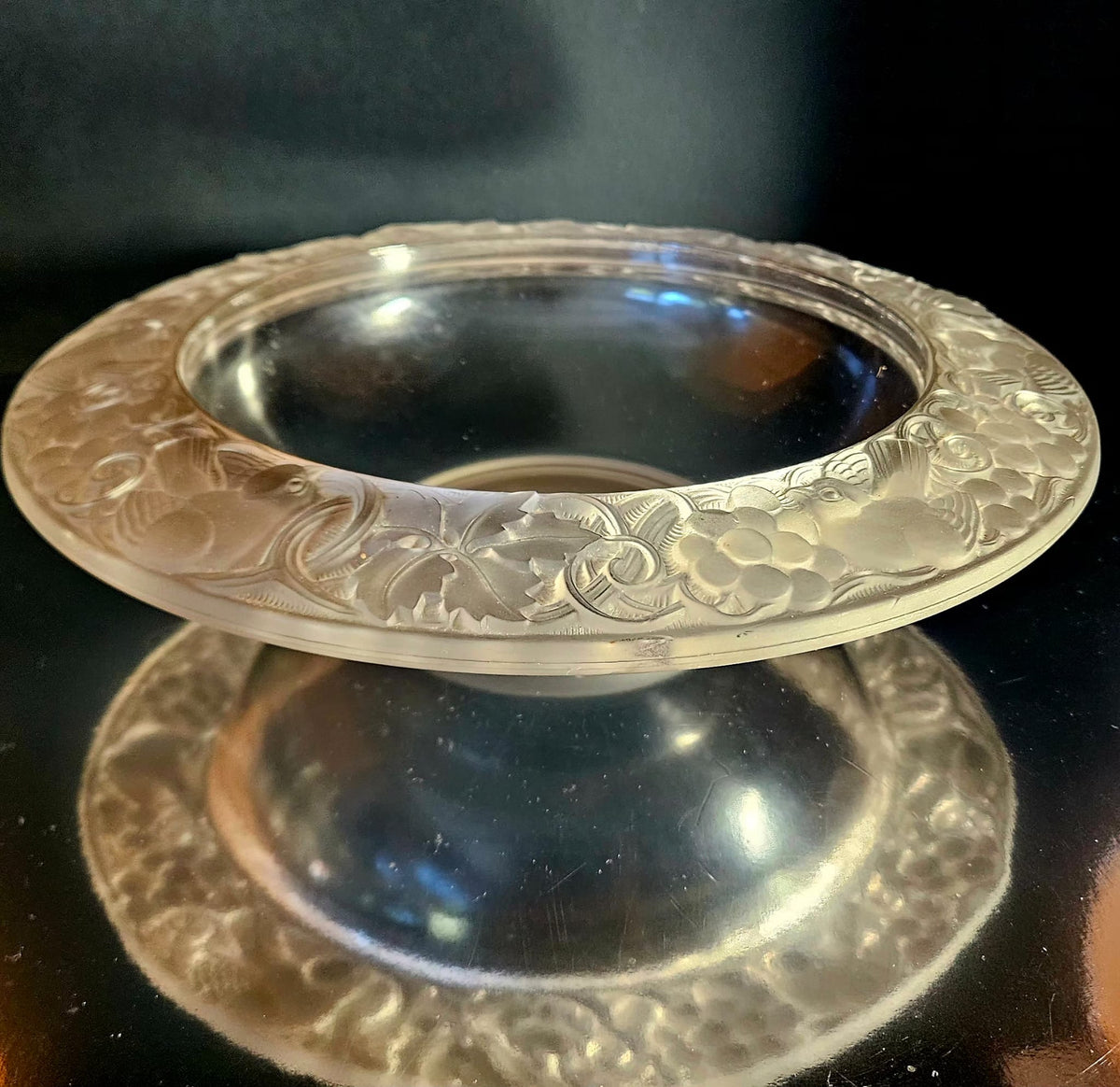 Pierre d’Avesn French Art Deco Glass Bowl — Circa 1930 (No.156)