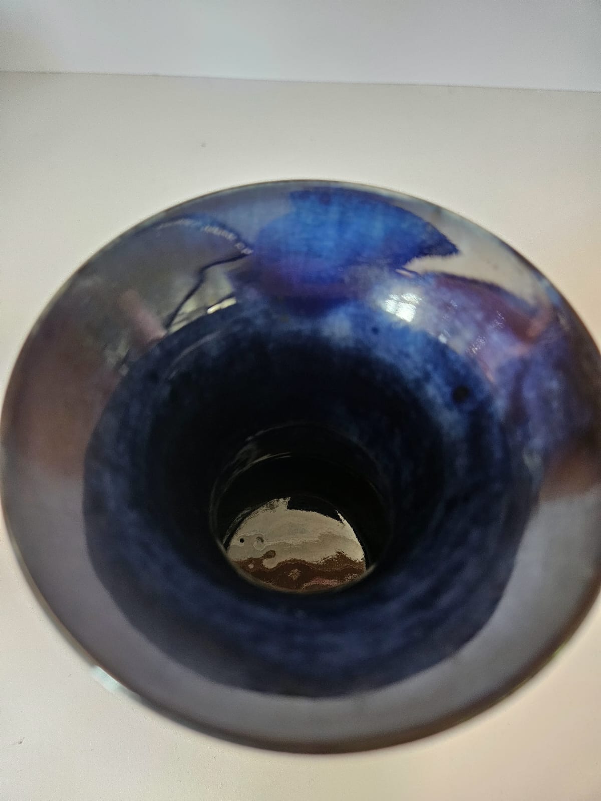 Vase à grenades à graines de style William Moorcroft (18 cm)