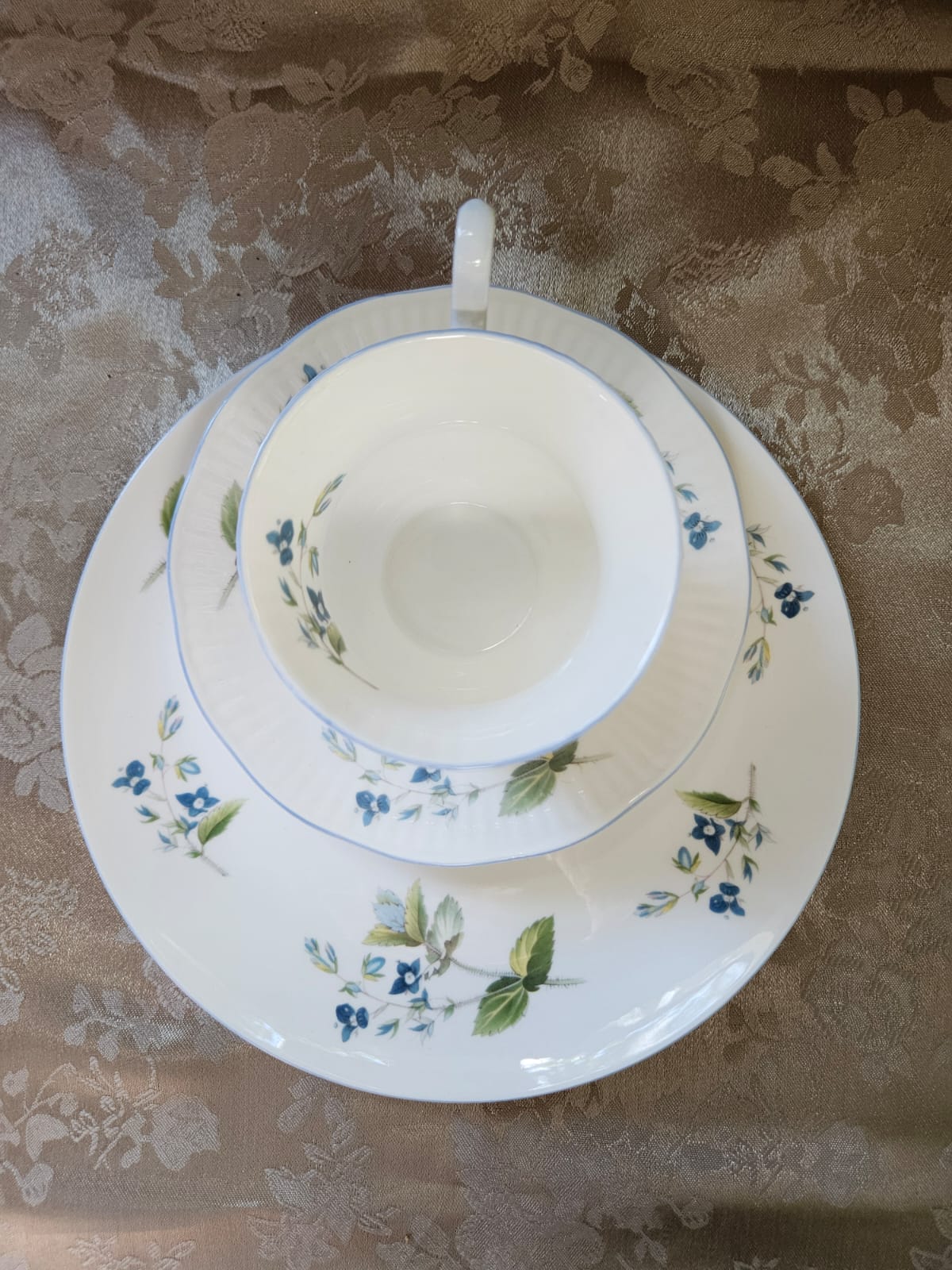 Vintage Delicate Queen's Fine Bone China Teacup Trio - Rosina China Co Ltd