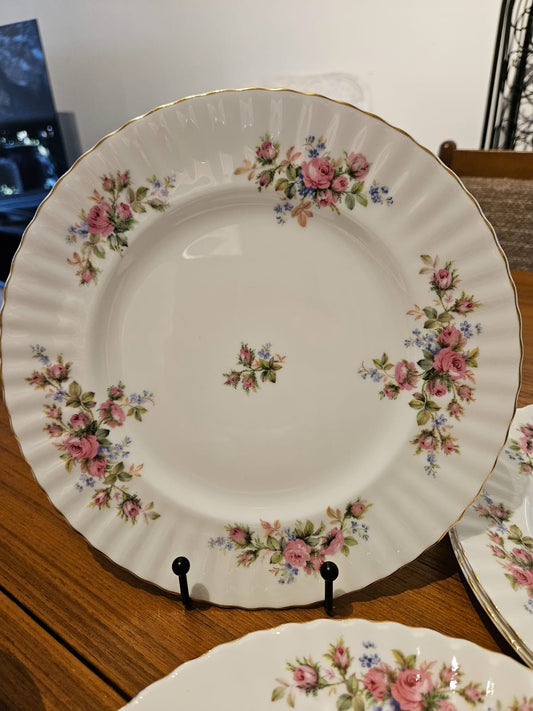 6 x Royal Albert "MOSS ROSE" Dinner Plates 26cm