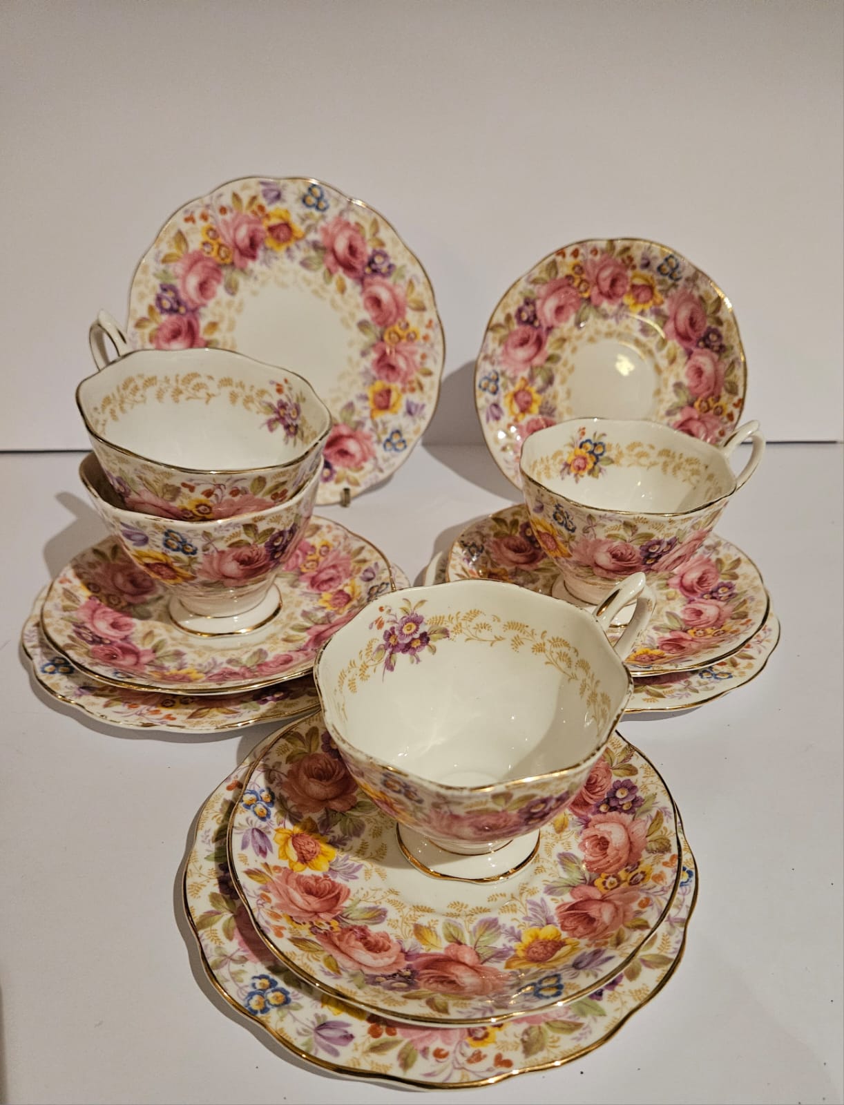 Royal Albert Serena Tea set 12 Pieces, Bone China , Made in England c.1940