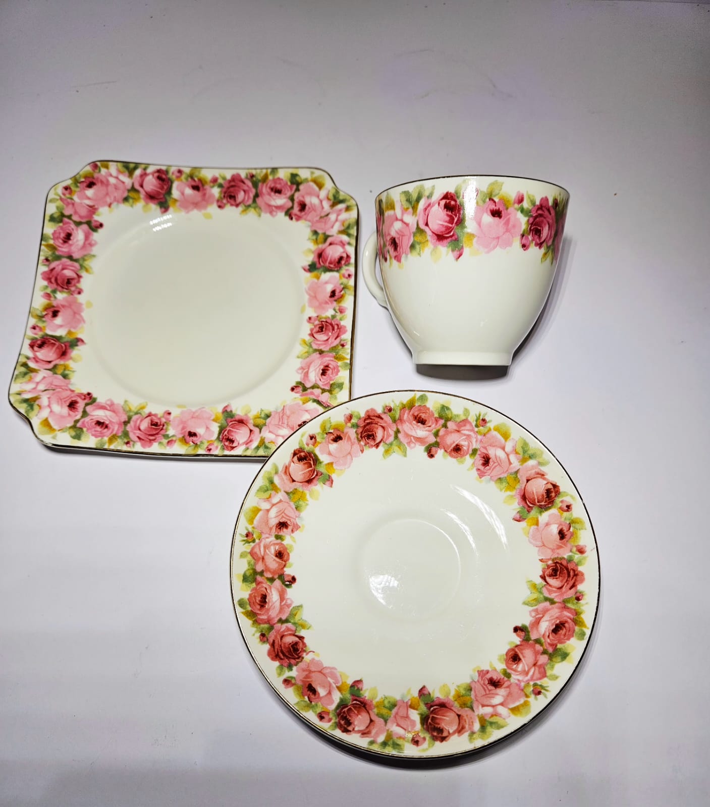 Royal Doulton "Raby Rose "Trio c1937-38 V1503