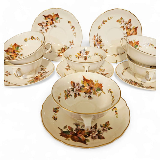 Royal Doulton Wilton D6226 - 6 x Soup Cups and saucers -1940s Vintage Earthenware