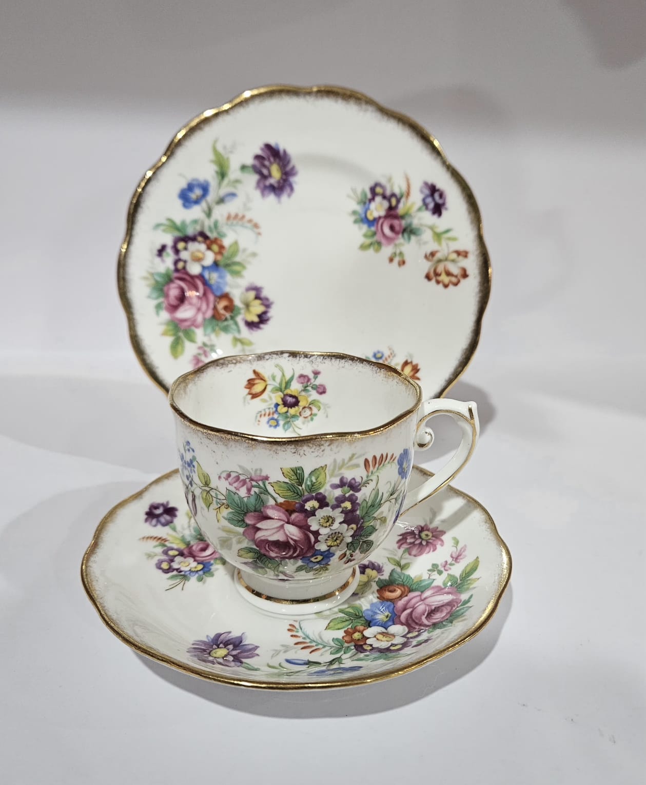 Vintage Roslyn fine bone china "Minuet" trio floral bouquet design and Gold trim