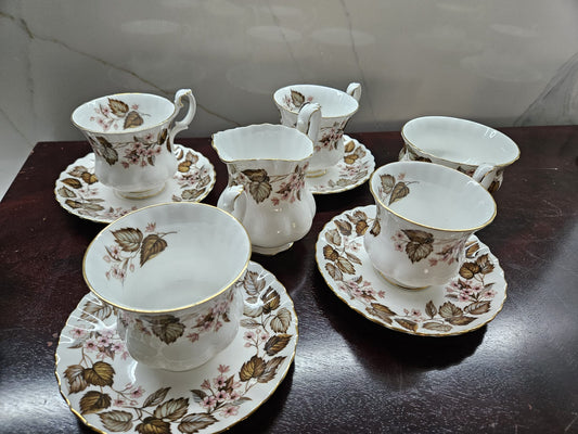 Vintage Royal Albert 10 pieces tea-set Linden Lea - Bone China England