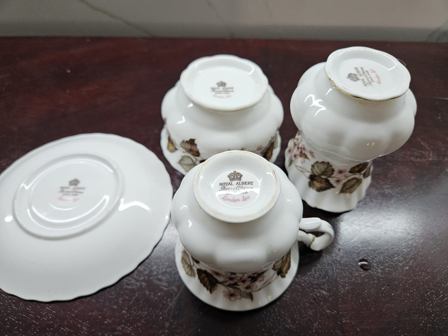 Vintage Royal Albert 10 pieces tea-set Linden Lea - Bone China England