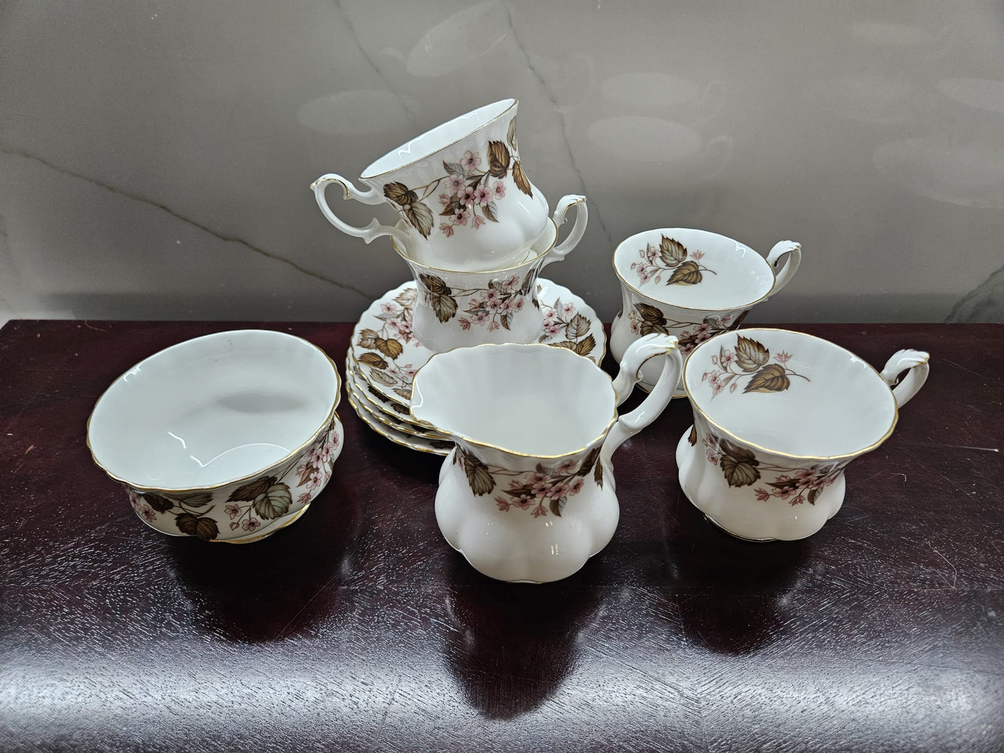 Vintage Royal Albert 10 pieces tea-set Linden Lea - Bone China England