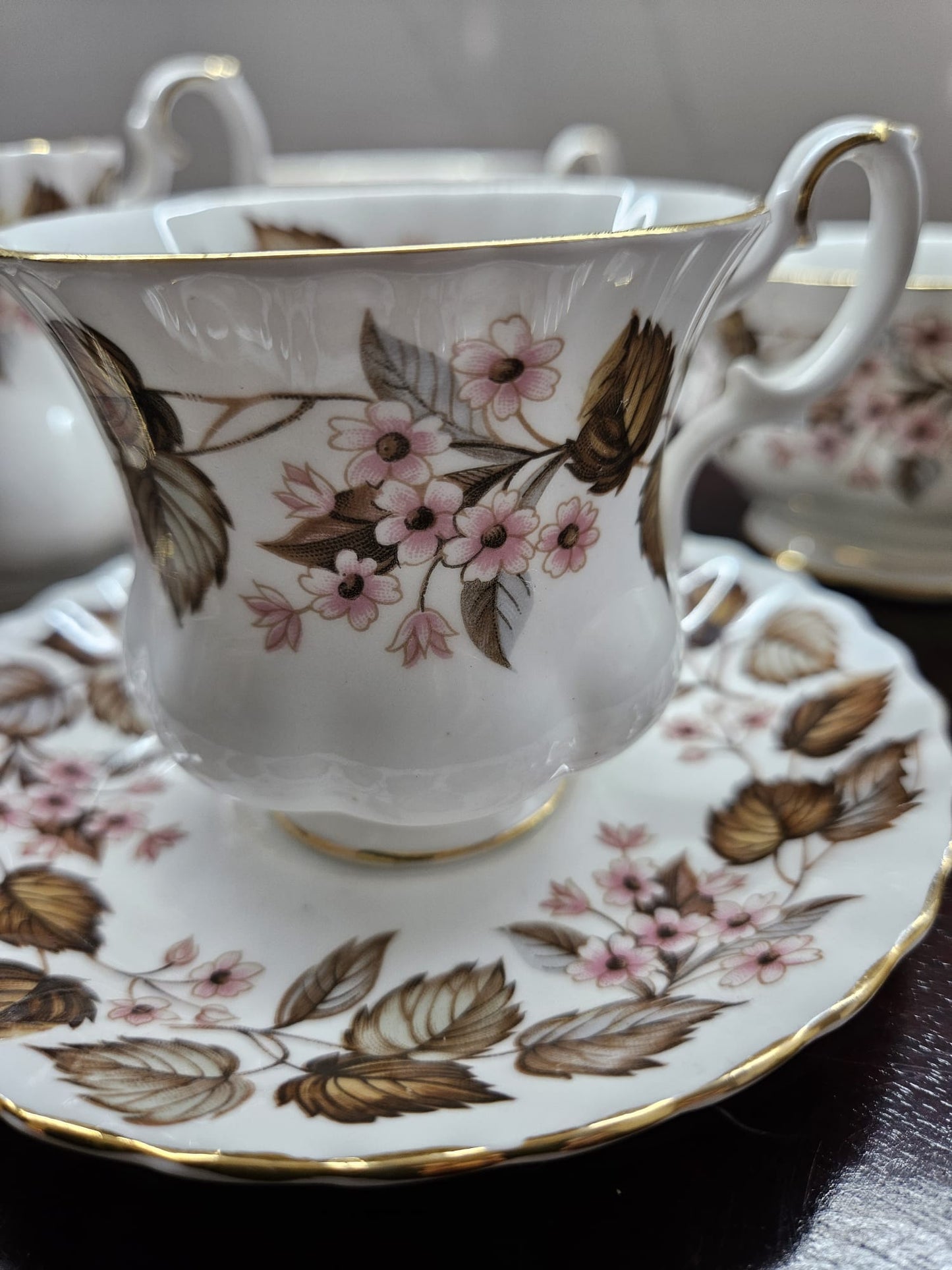 Vintage Royal Albert 10 pieces tea-set Linden Lea - Bone China England