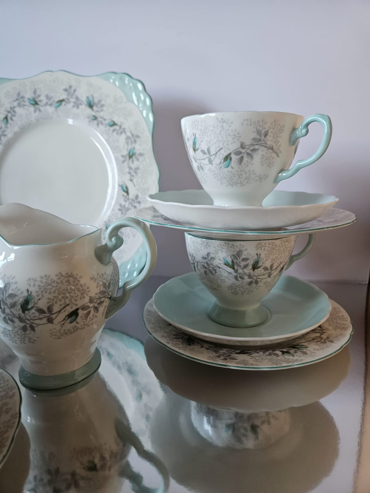 Royal Tuscan 'Fashion Rose' 18 piecesTea set. C1960's