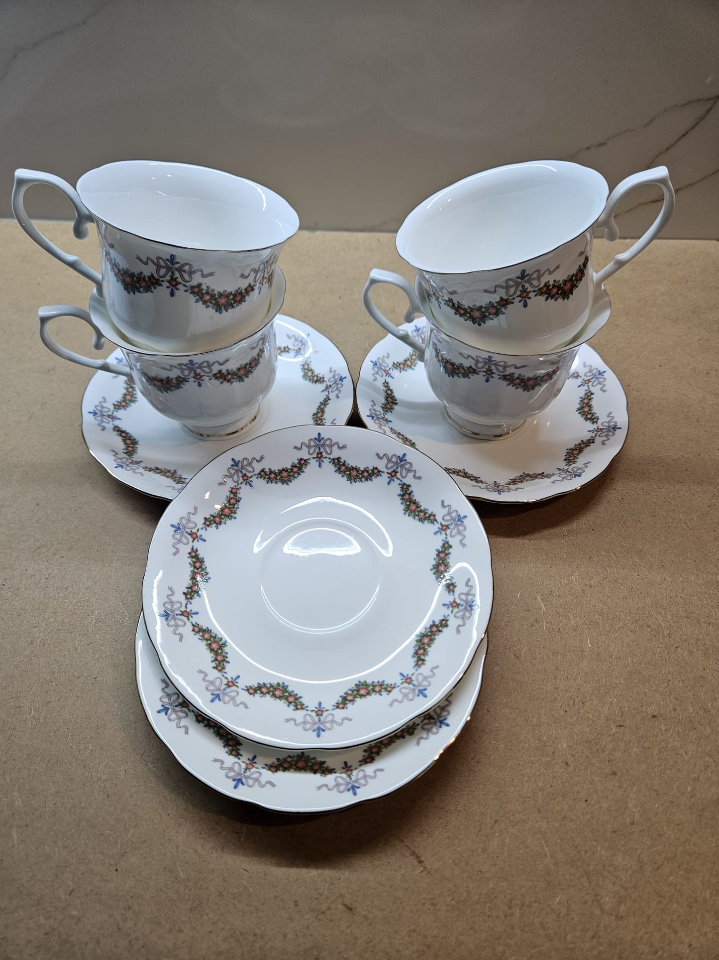 Four Royal Wessex China Spring Garlands Tea cups duos