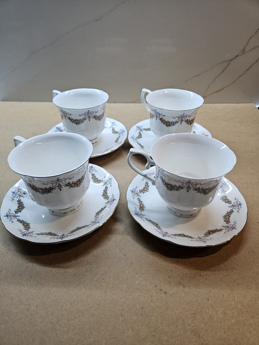 Four Royal Wessex China Spring Garlands Tea cups duos