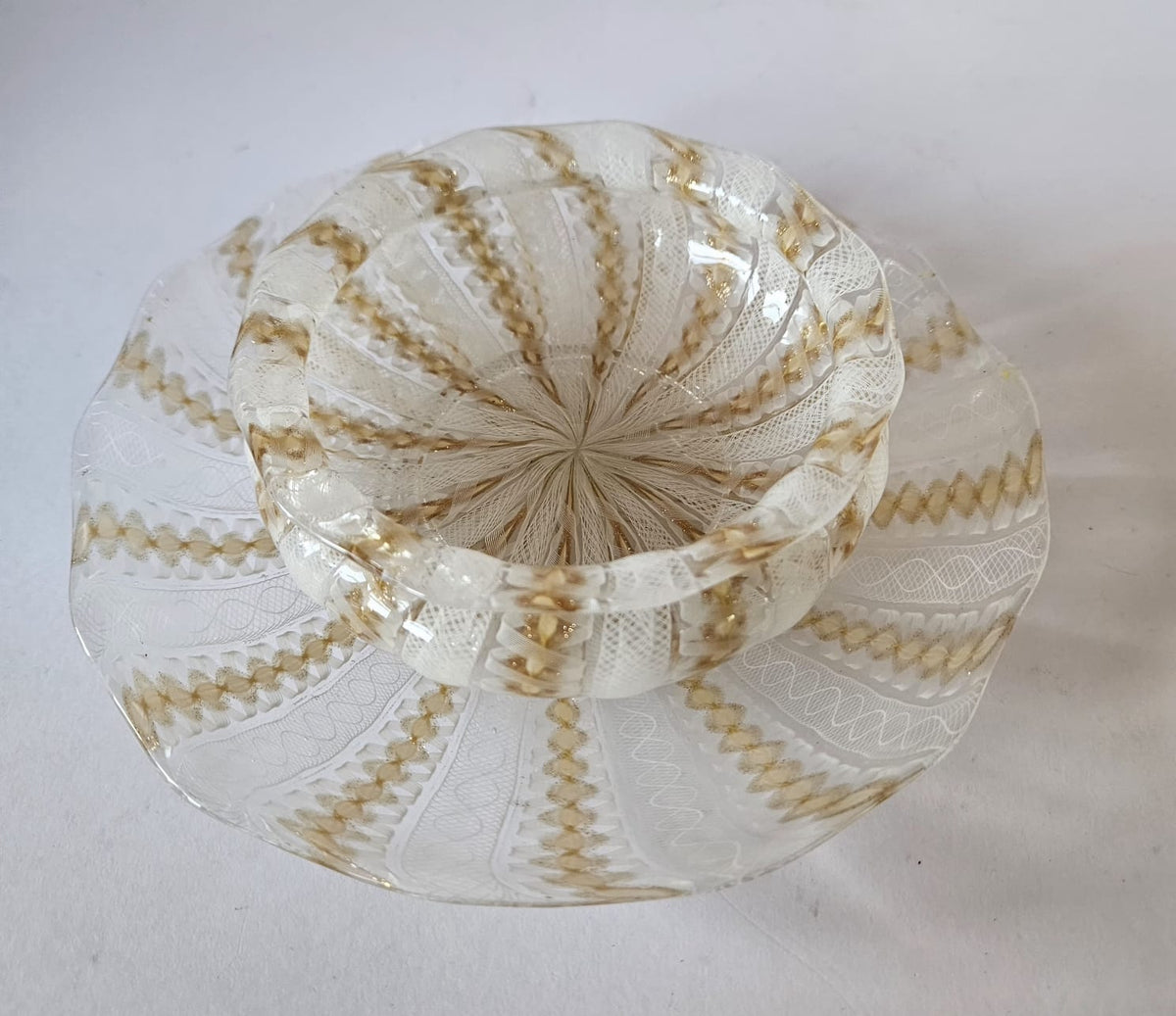 Salviati Murano Zanfirico & Copper Aventurine Glass Bowl and Underplate