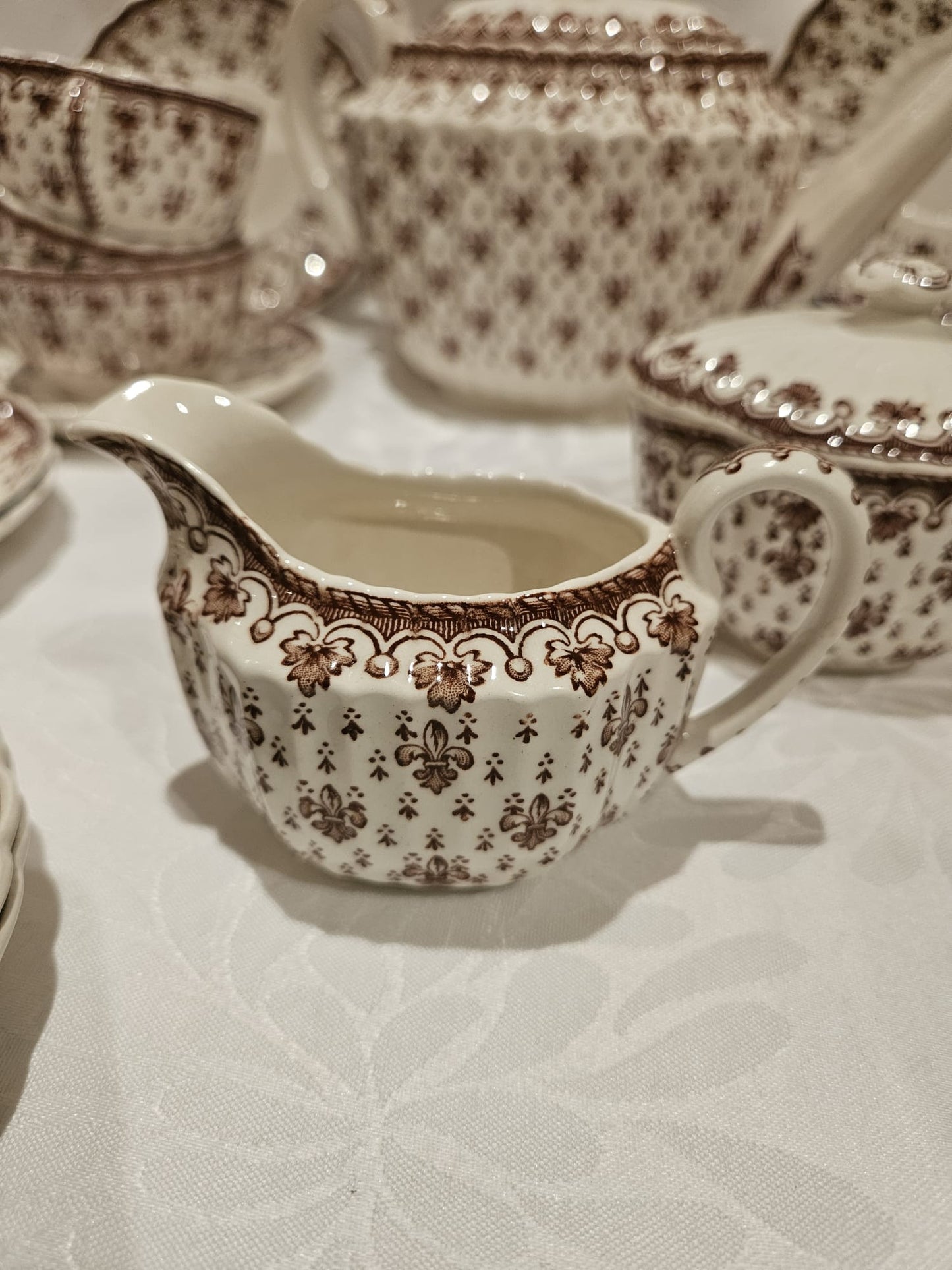 Spode Fleur De Lis Brown earthenware 29 pc Tea set c.1960