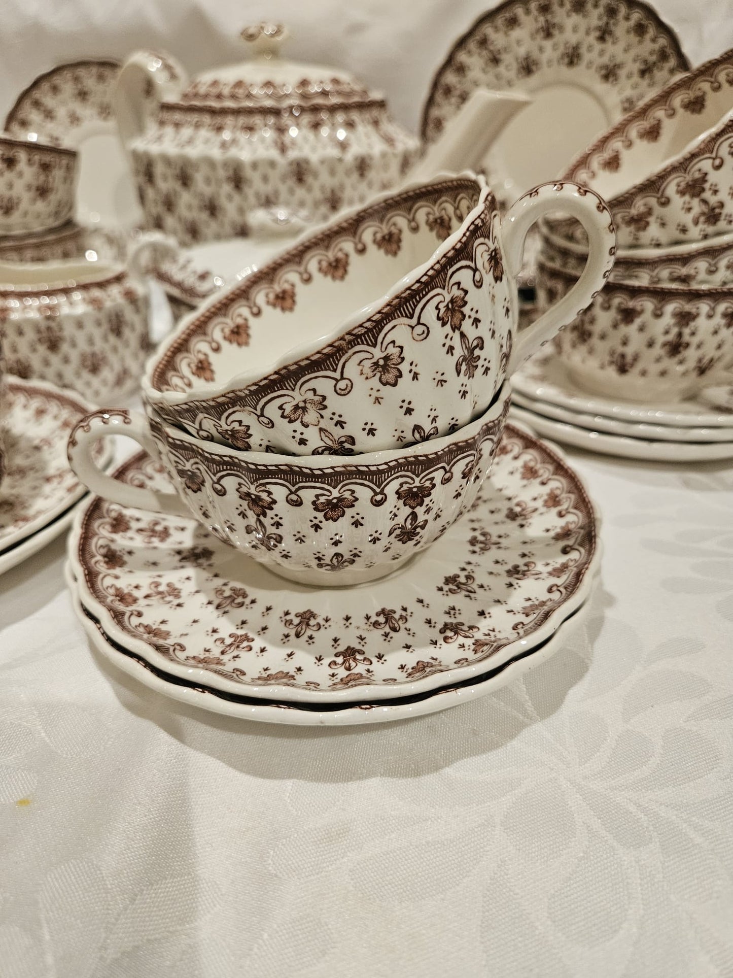 Spode Fleur De Lis Brown earthenware 29 pc Tea set c.1960