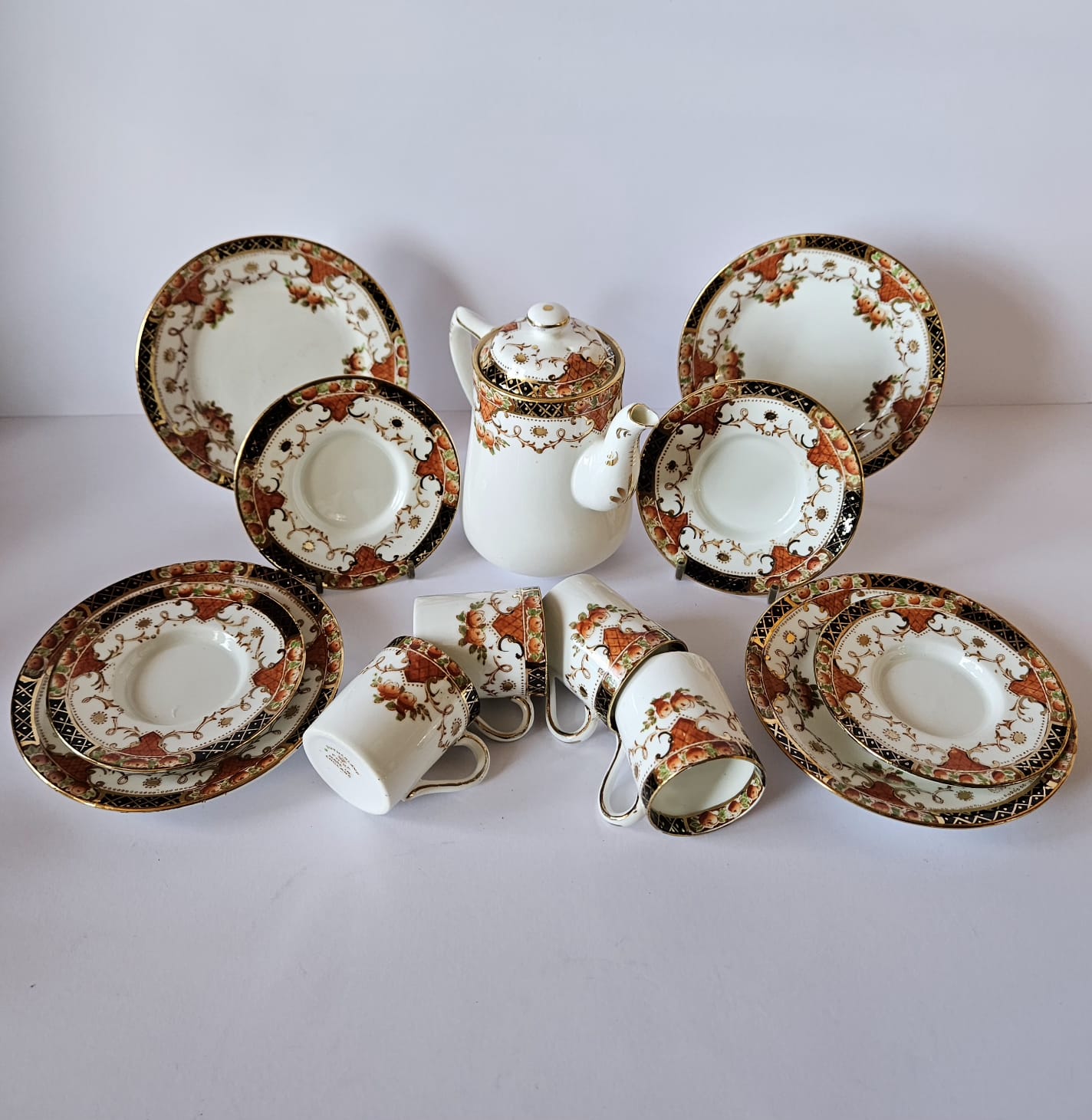 Antique Sutherland (1920s) Fine Bone China IMARI 14 pieces coffee set