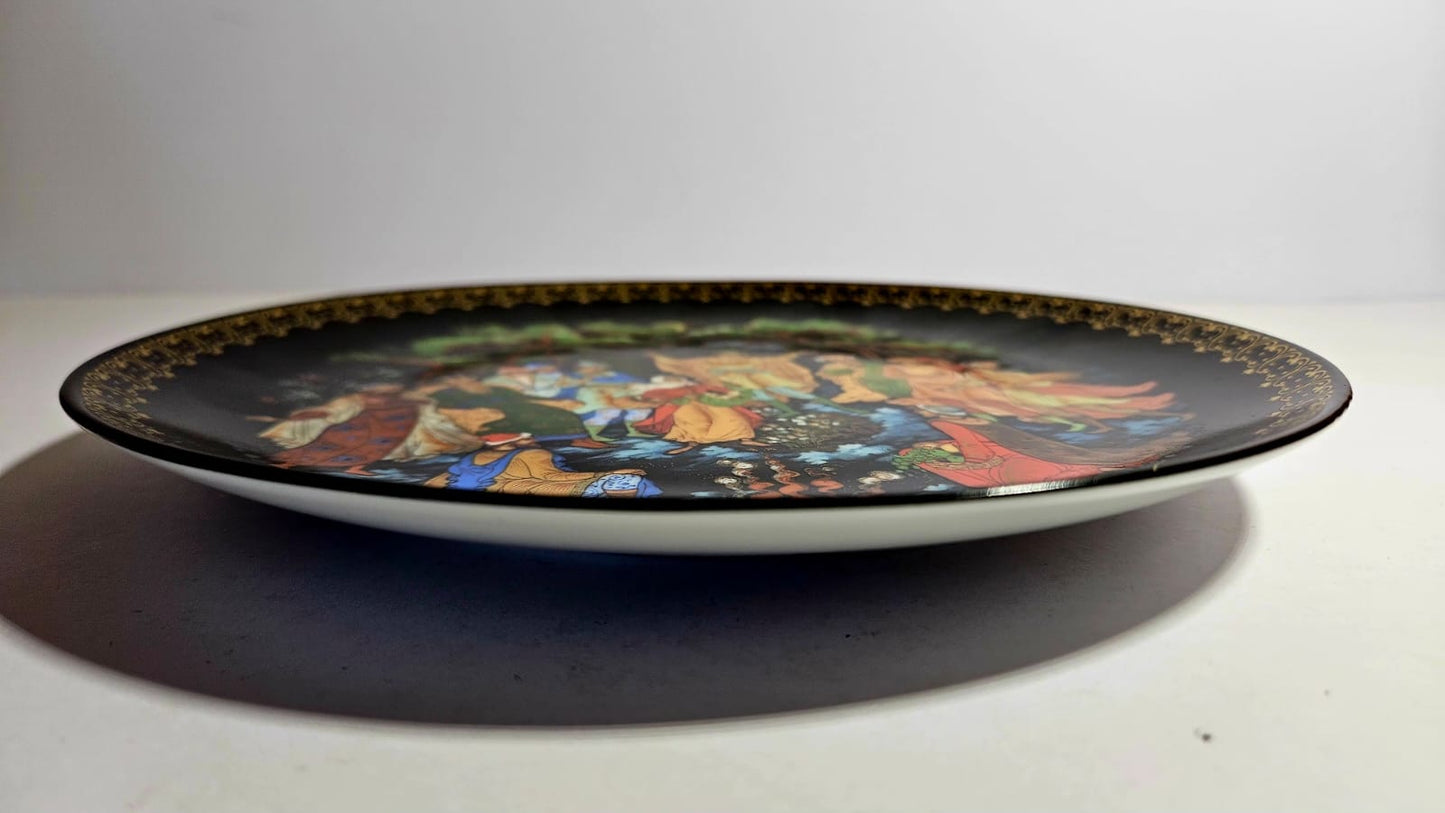 Russian "The 12th Month" Porcelain 1990 Collector Plate Bradex No. 60-V25-1.10