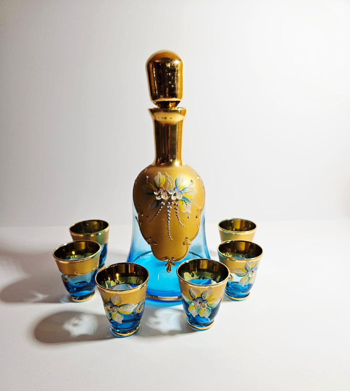 Vintage Murano "Tre Fuochi" Salvadori 24 ct Gold glass decanter and 6 shot glasses