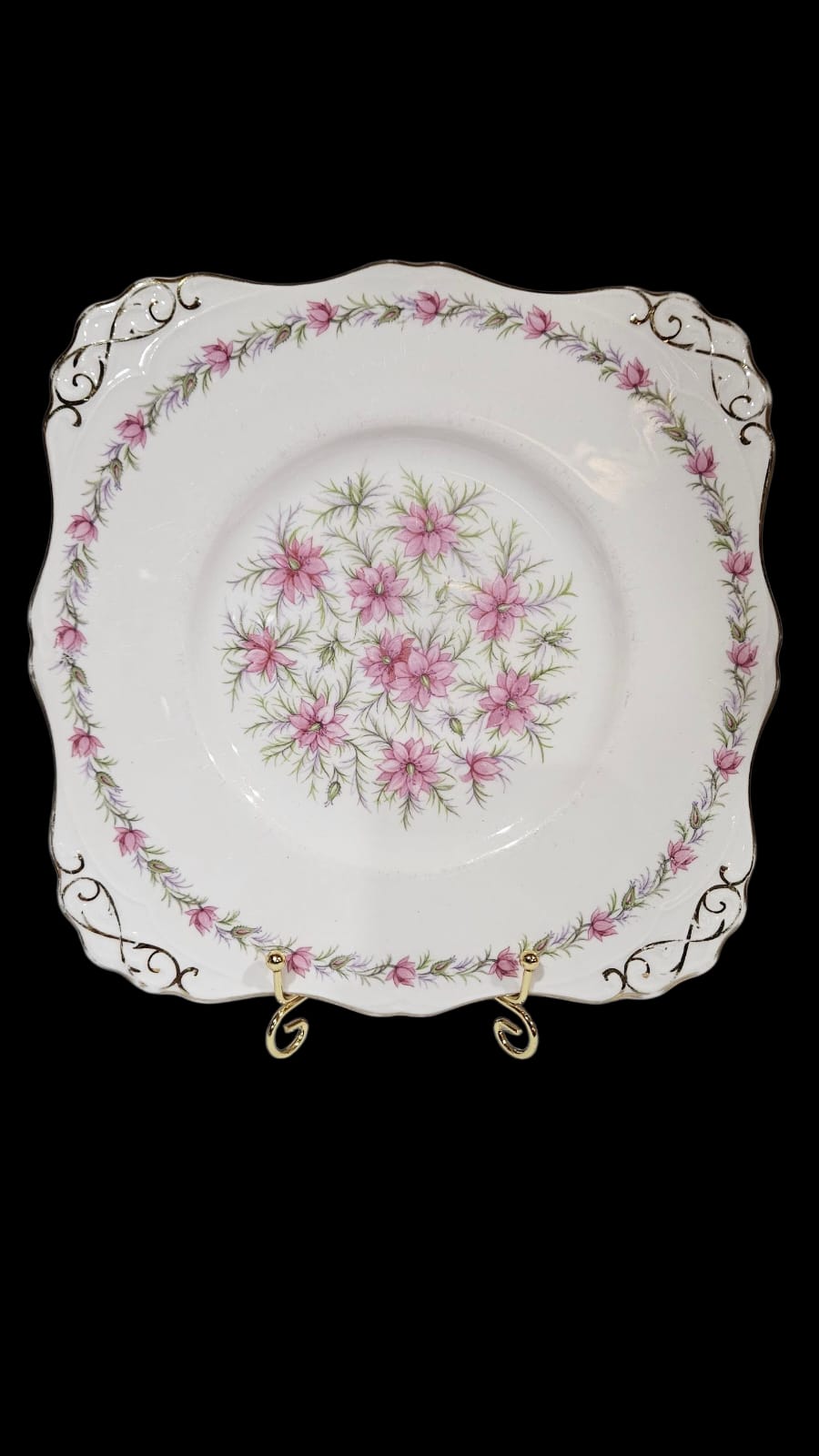 Royal Tuscan fine bone china in the pink "Love in the Mist" pattern 4 people Tea Set