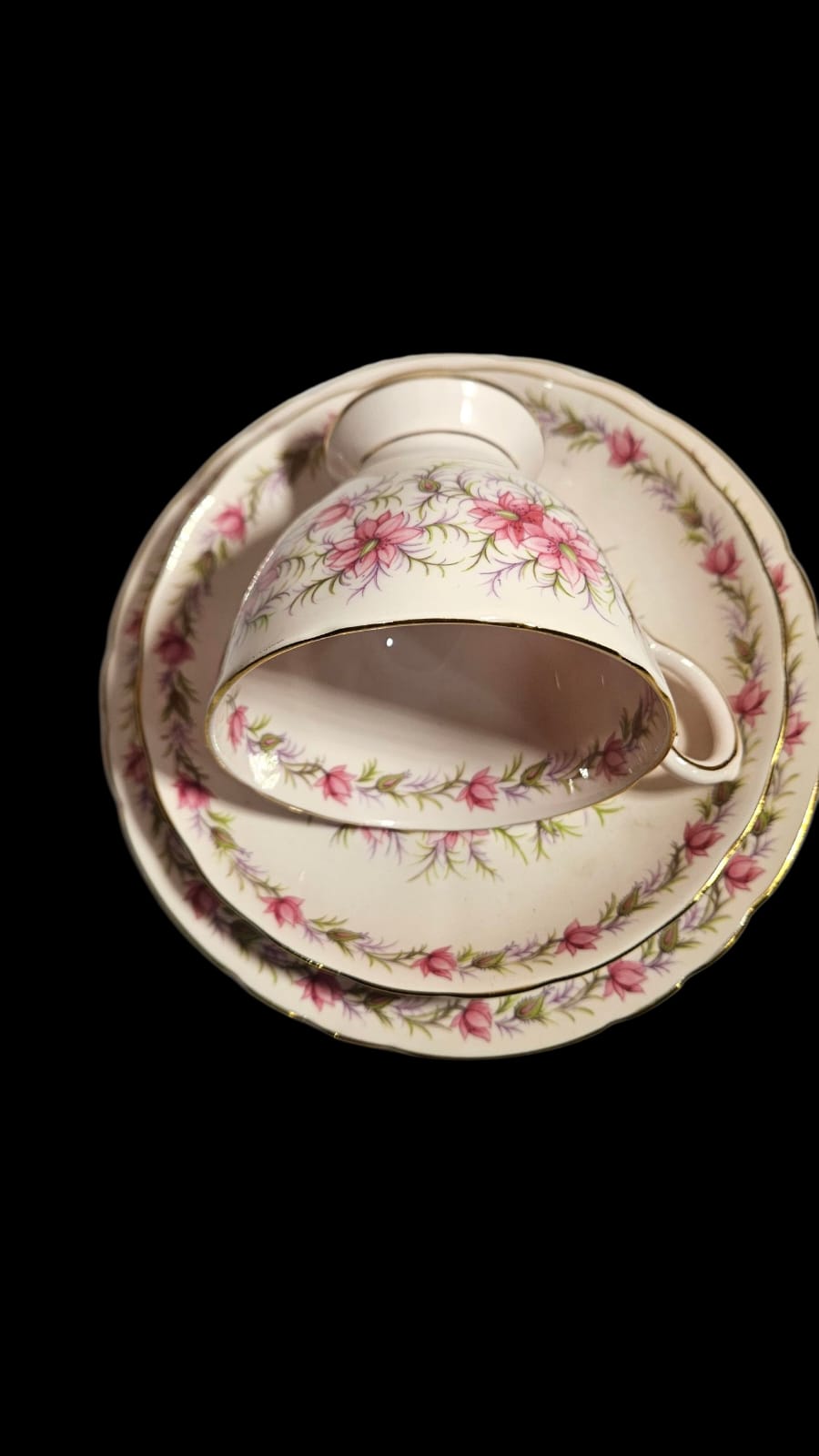 Royal Tuscan fine bone china in the pink "Love in the Mist" pattern 4 people Tea Set