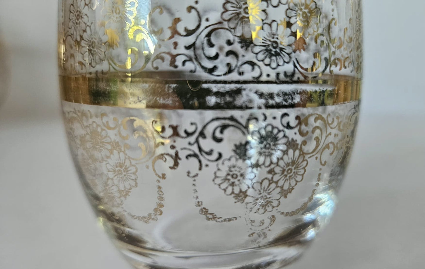 Vintage Vecchia MURANO Decanter & 8 matching glasses 22 Karat Gold leaf