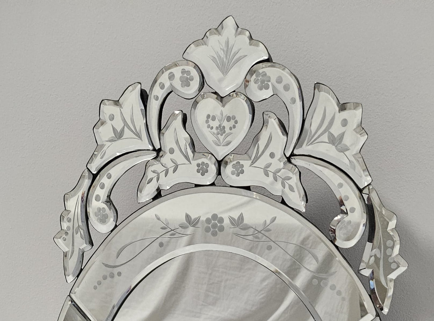 Beautiful Venetian Mirror with jewelry Boxes