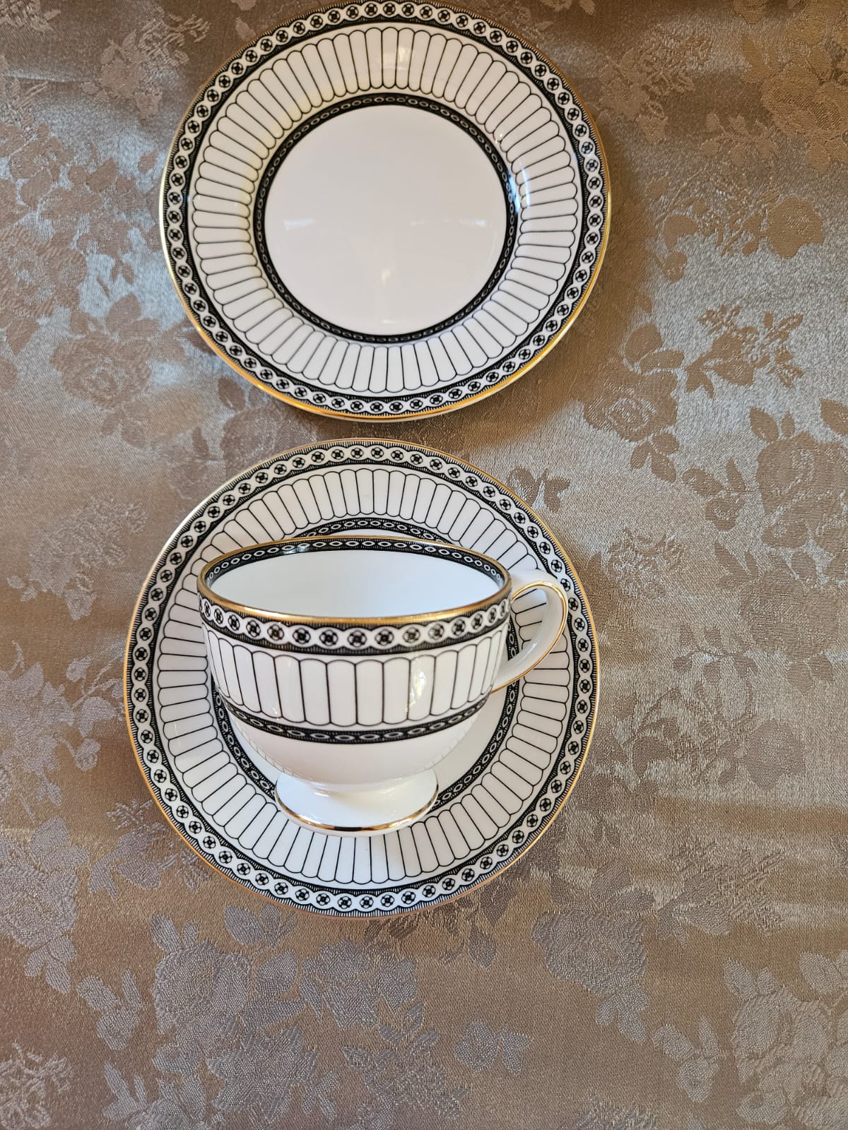 Wedgwood “Colonnade Black” Tea Set Trio - R4340