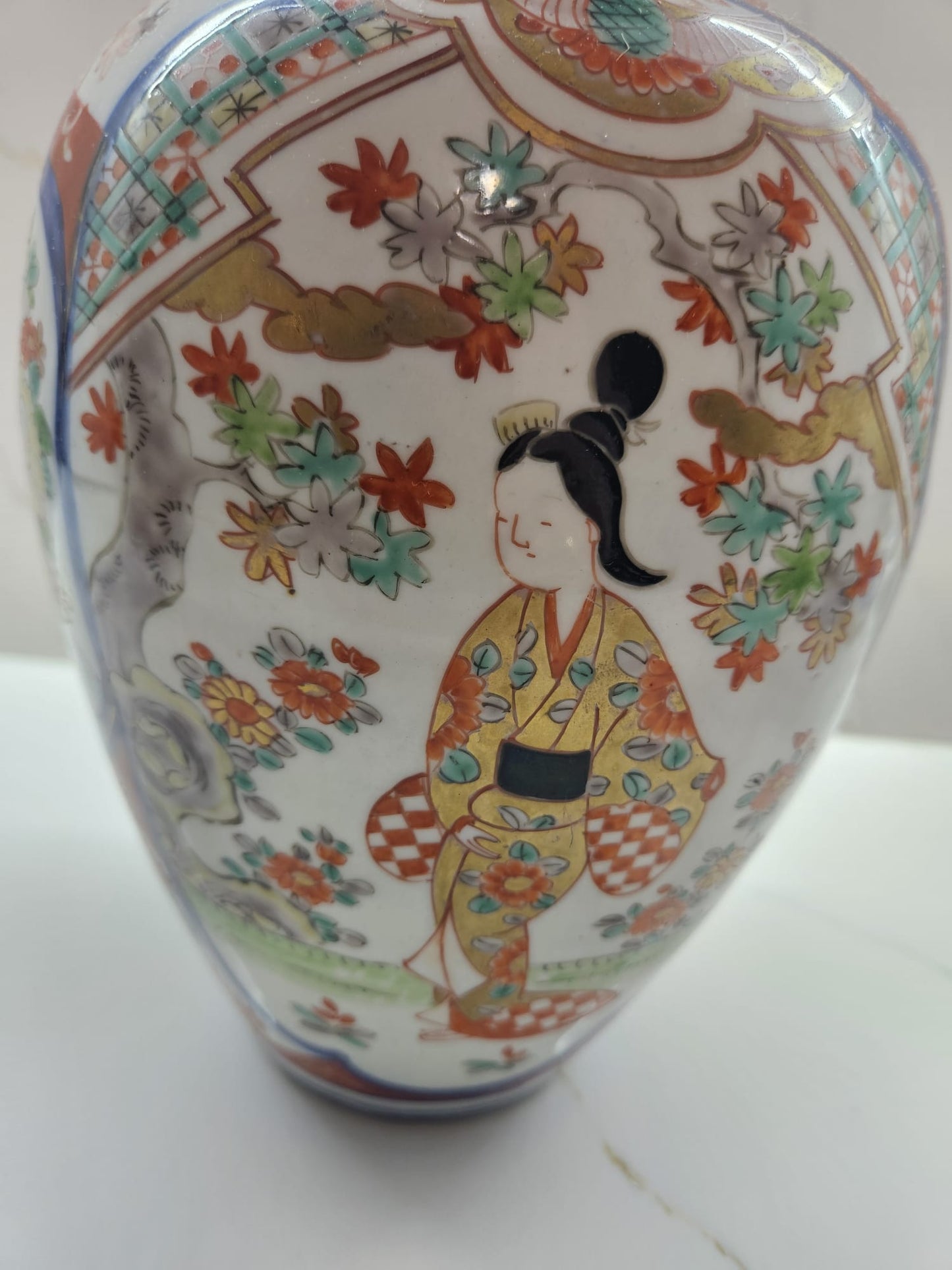 Antique Imari porcelain Vase with panels of bijins and kylins. Early 20th Century
